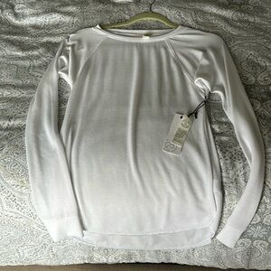 Women’s White Long Sleeve t- shirt brand new with tags
